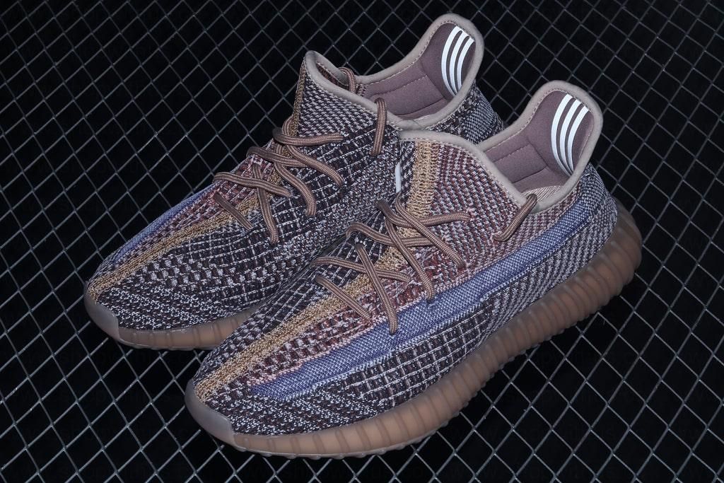 YEEZY Boost 350 V2 - Fade