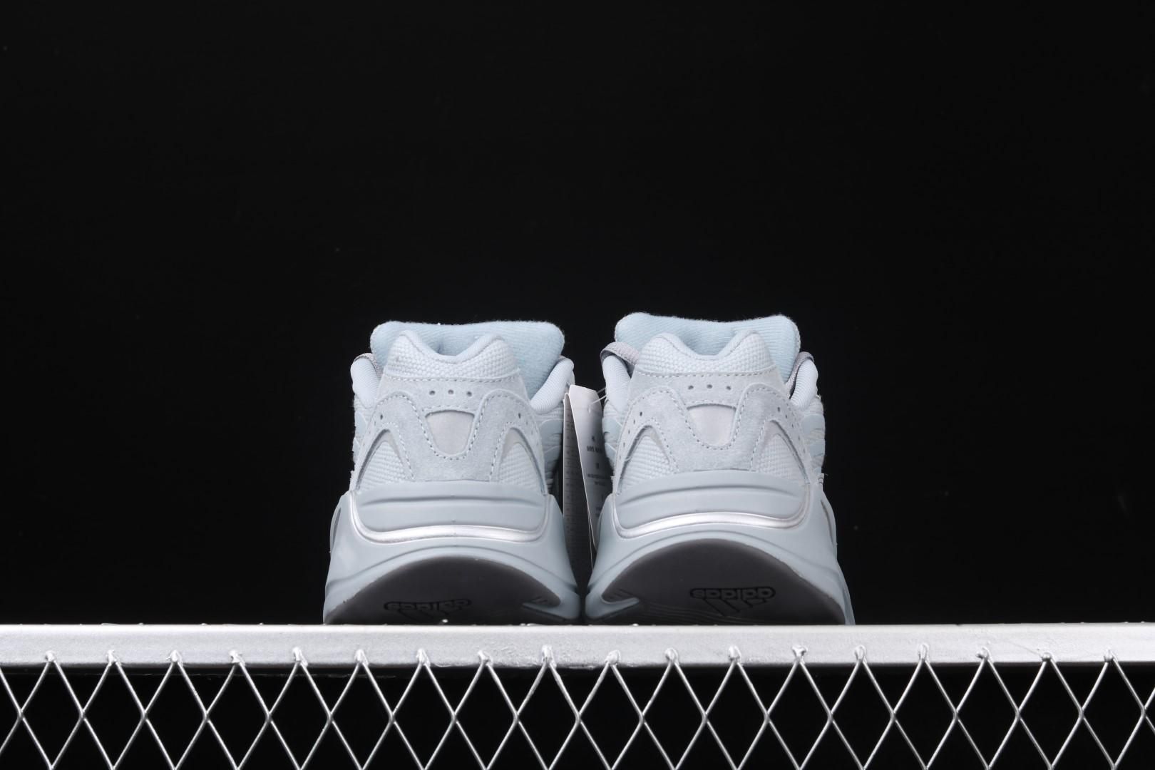 adidasUnisex Yeezy Boost 700 - Hospital Blue
