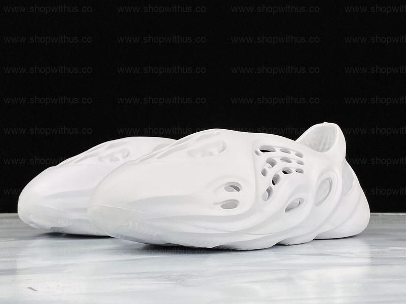 adidasYEEZY  Foam Runner - White