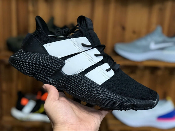 Prophere Sneakers - Core Black/White