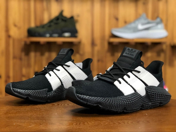 Prophere Sneakers - Core Black/White
