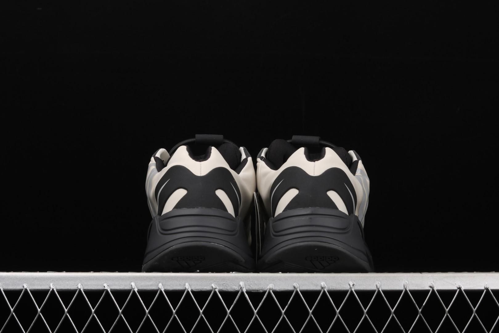 adidasUnisex Yeezy Boost 700 MNVN - Bone