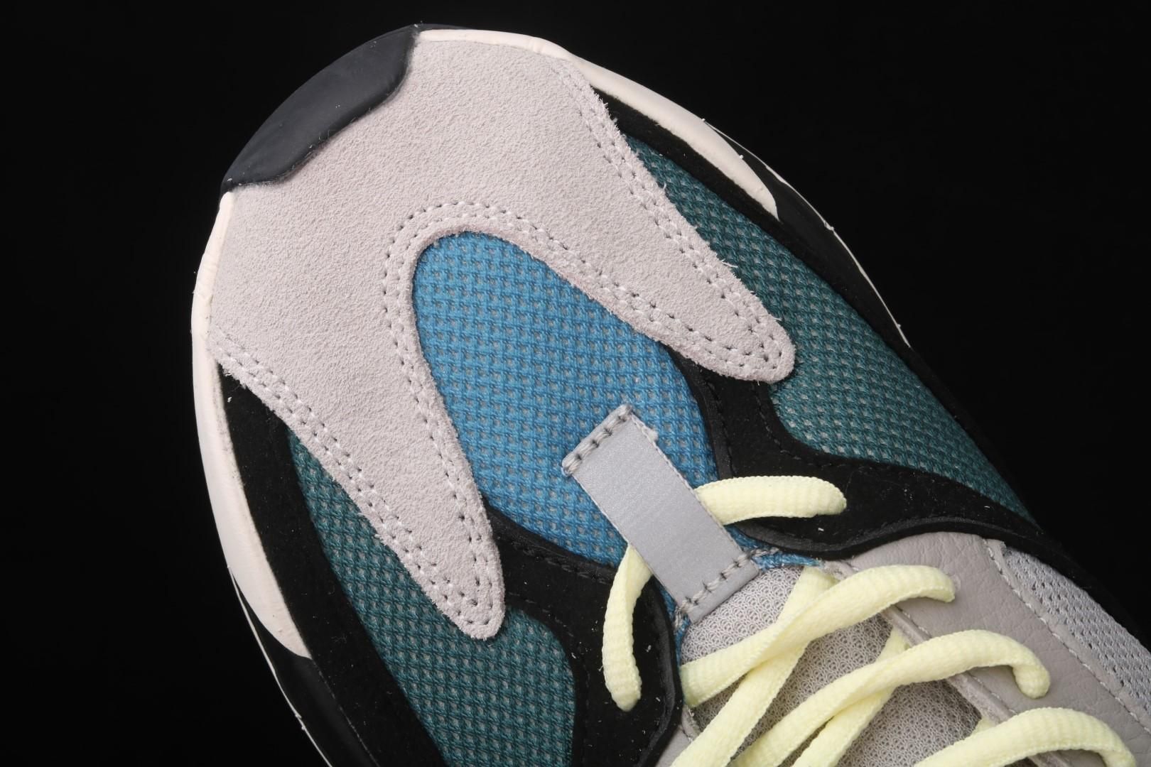 adidasUnisex Yeezy Boost 700 Wave Runner - Solid Grey
