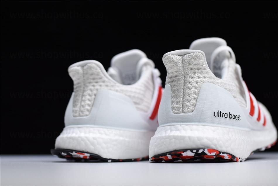 adidasRunning Ultraboost  4.0 - Red Stripes