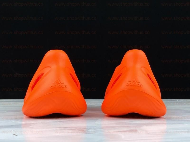 adidasYEEZY  Foam Runner - Orange