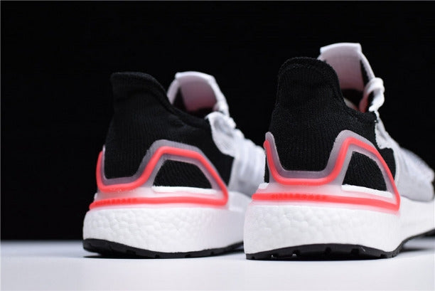 Running Ultra Boost 19 - Black/Cloud White/Pink