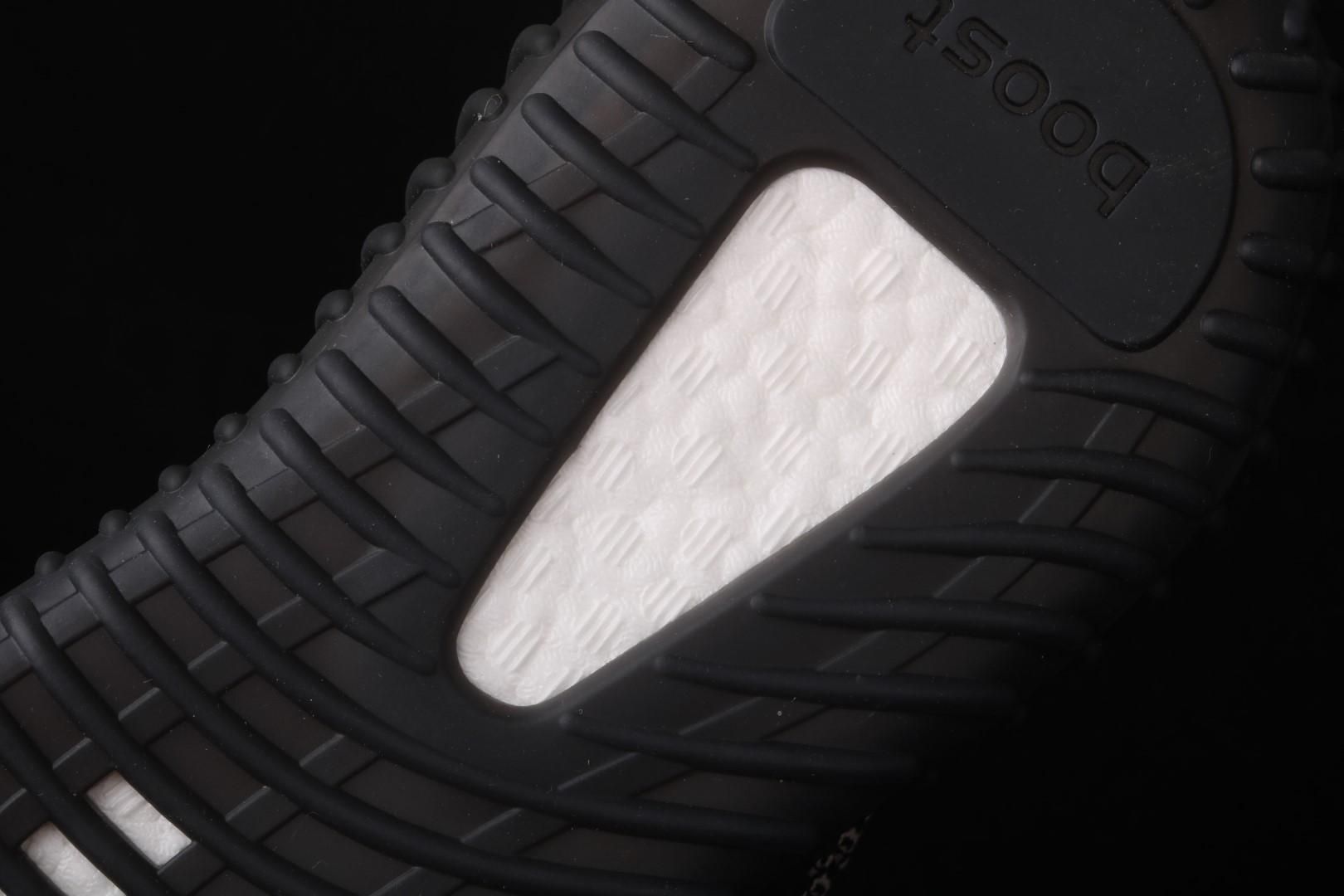 adidasUnisex Yeezy Boost 350 V2 - Yecheil