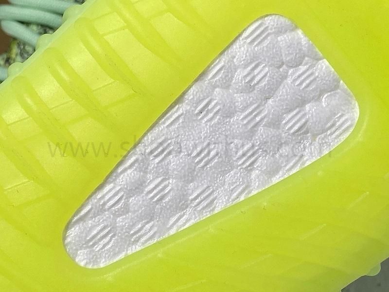 YEEZY Boost 350 V2 - Yeezreel