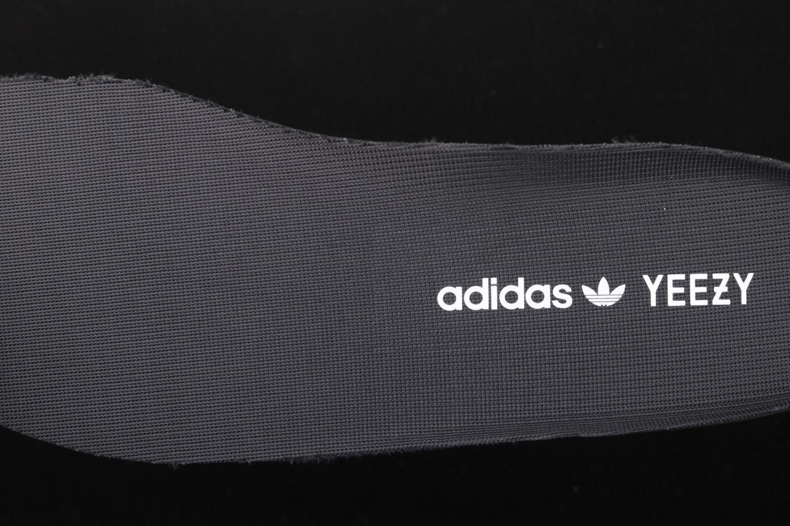 adidasUnisex Yeezy Boost 350 V2 - Cinder Reflective