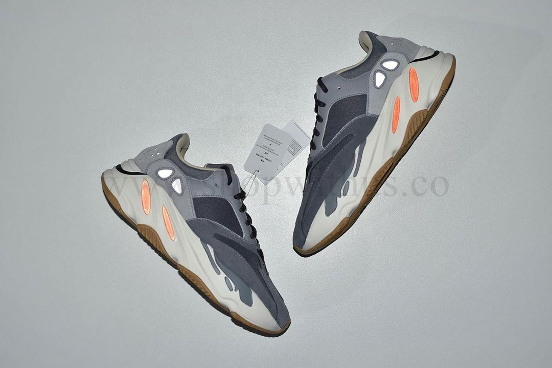 YEEZY Boost 700 - Magnet