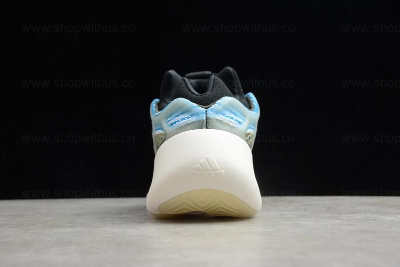 YEEZY 700 V3 - Azareth