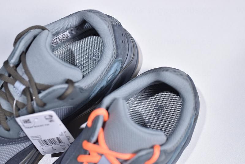 YEEZY Boost 700 -Teal Blue