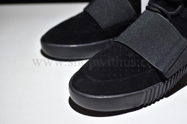 YEEZY Boost 750 - Triple Black