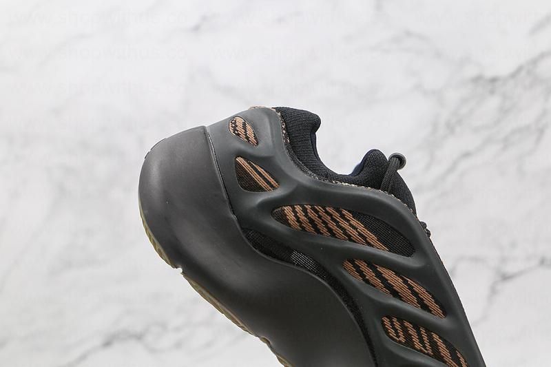 Yeezy 700 V3 - Clay Brown