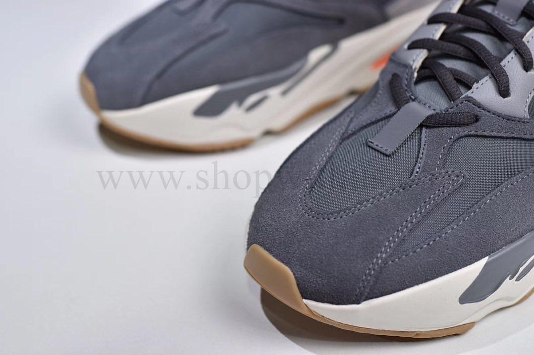 YEEZY Boost 700 - Magnet