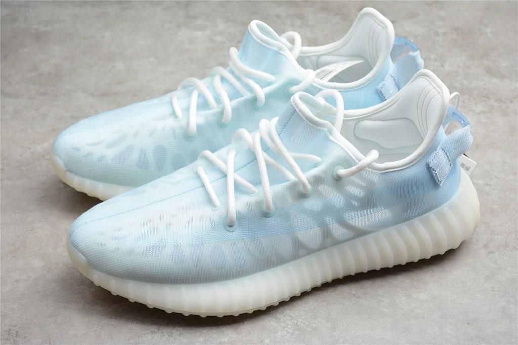 YEEZY Boost 350 V2 - Mono Ice