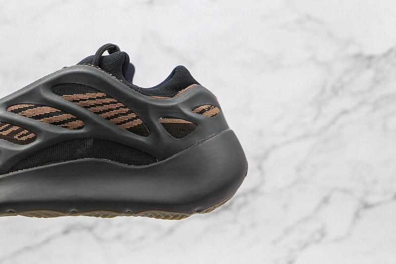 Yeezy 700 V3 - Clay Brown