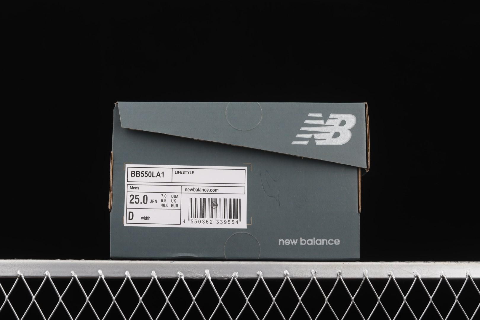 New Balance 550 - Sea Salt Varsity Gold