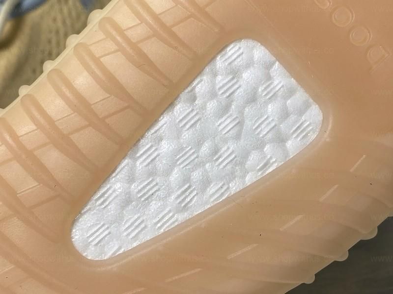 adidasYEEZY Boost 350 v2 -  Linen