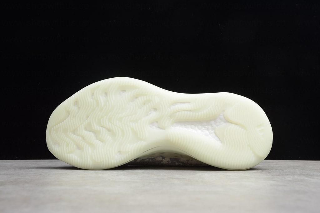 adidasUnisex YEEZY Boost 380 - Alien