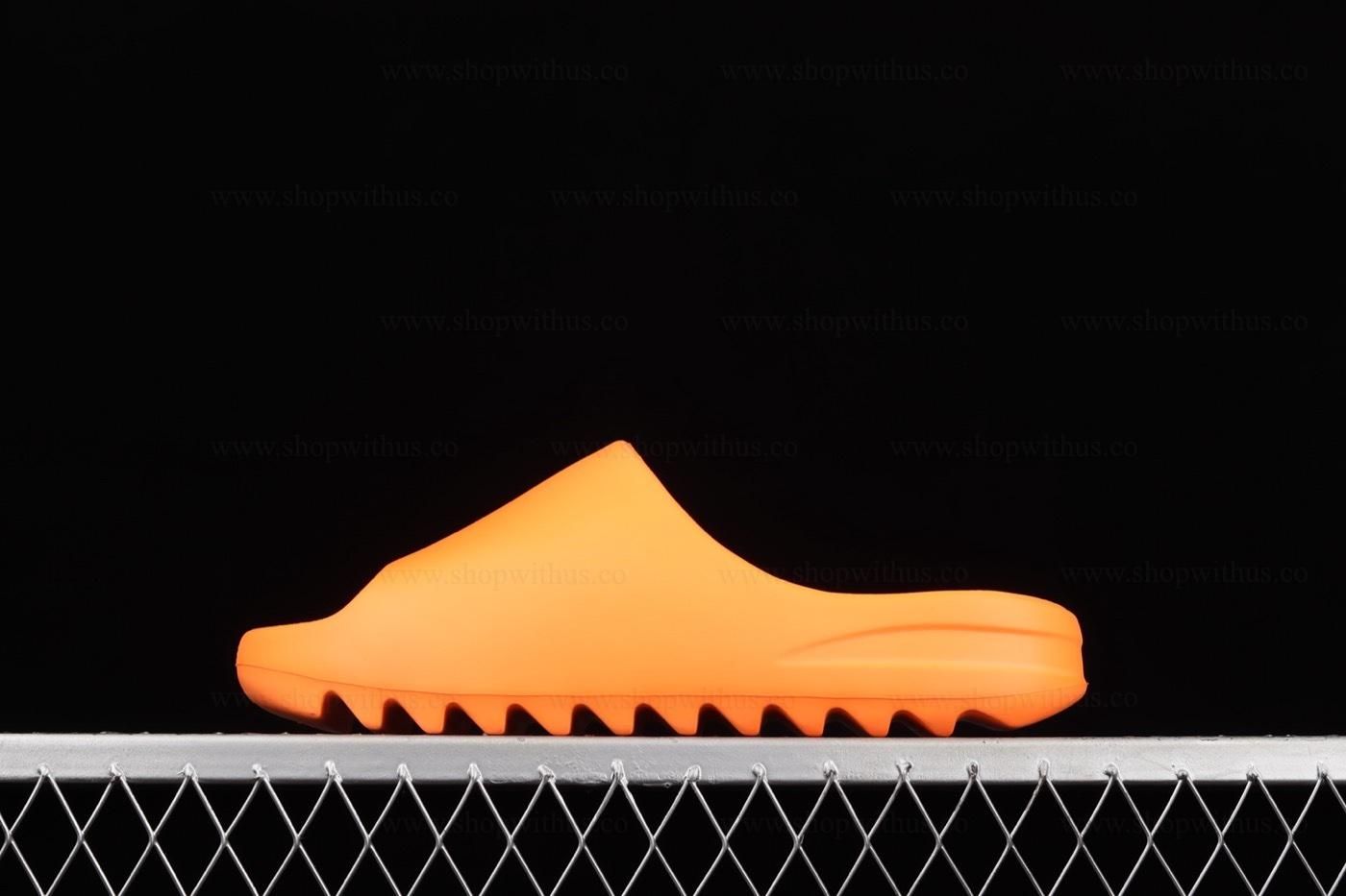 adidasUnisex Yeezy Slide - Enflame Orange