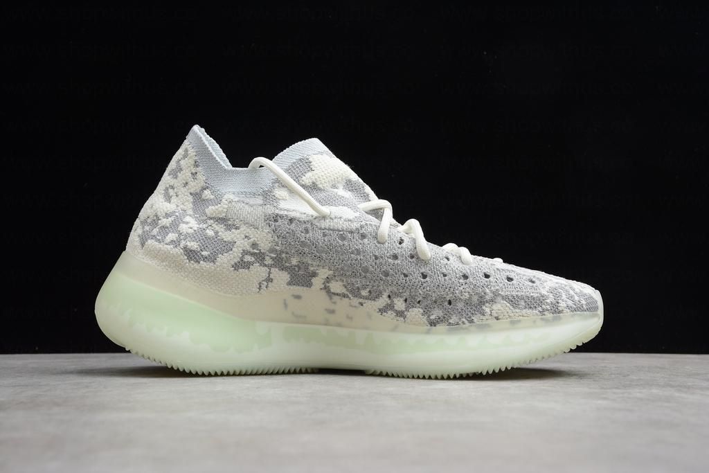 adidasUnisex YEEZY Boost 380 - Alien