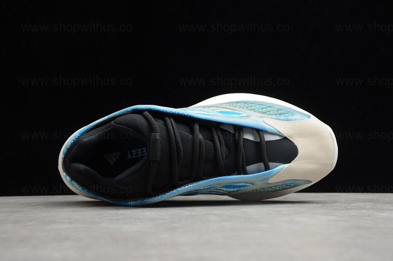YEEZY 700 V3 - Azareth