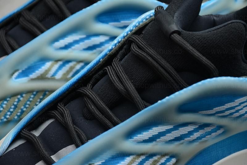 YEEZY 700 V3 - Azareth