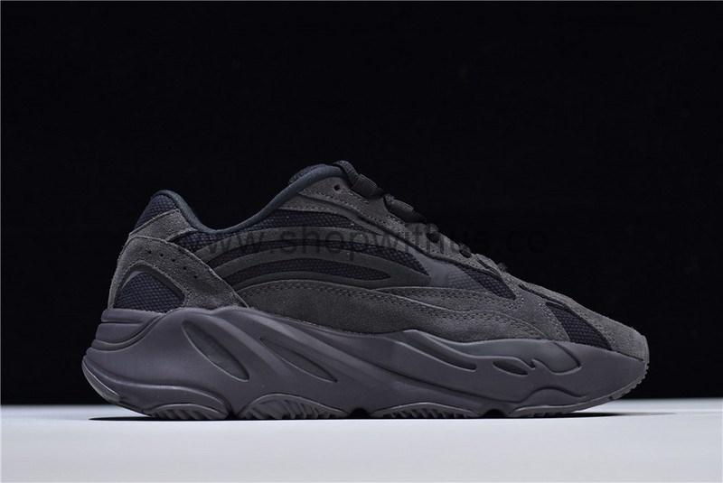YEEZY Boost 700 V2 - Vanta