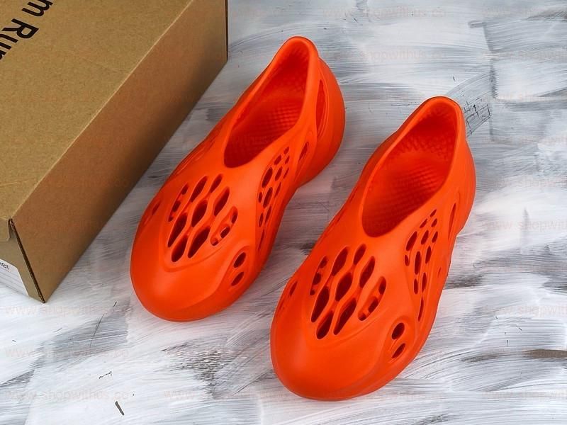 adidasYEEZY  Foam Runner - Orange