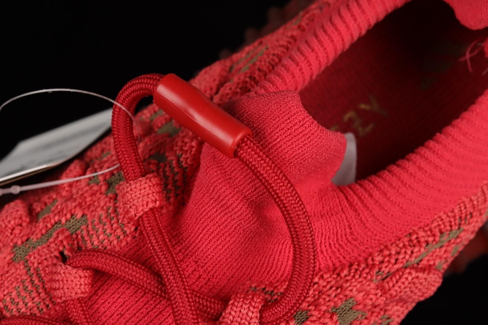 adidasUnisex  Yeezy 350 V2 CMPCT - Slate Red