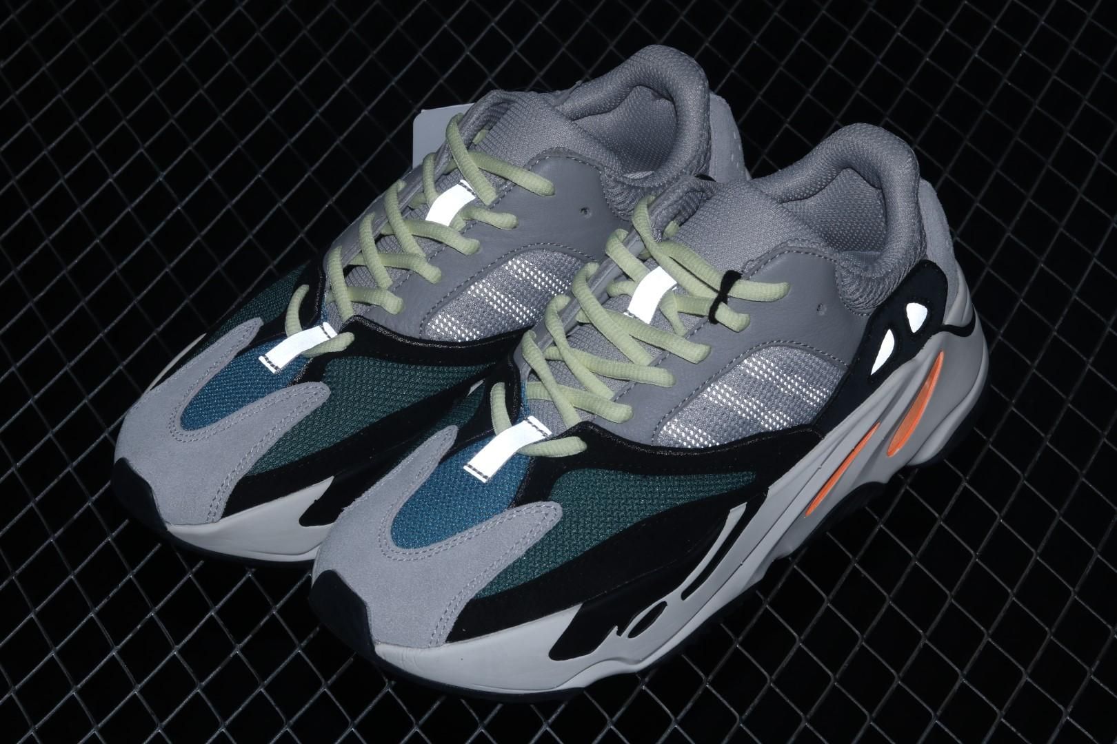 adidasUnisex Yeezy Boost 700 Wave Runner - Solid Grey