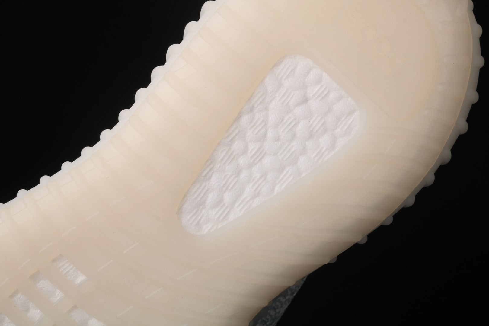 Yeezy Boost 350 V2 - Cloud White (Reflective)