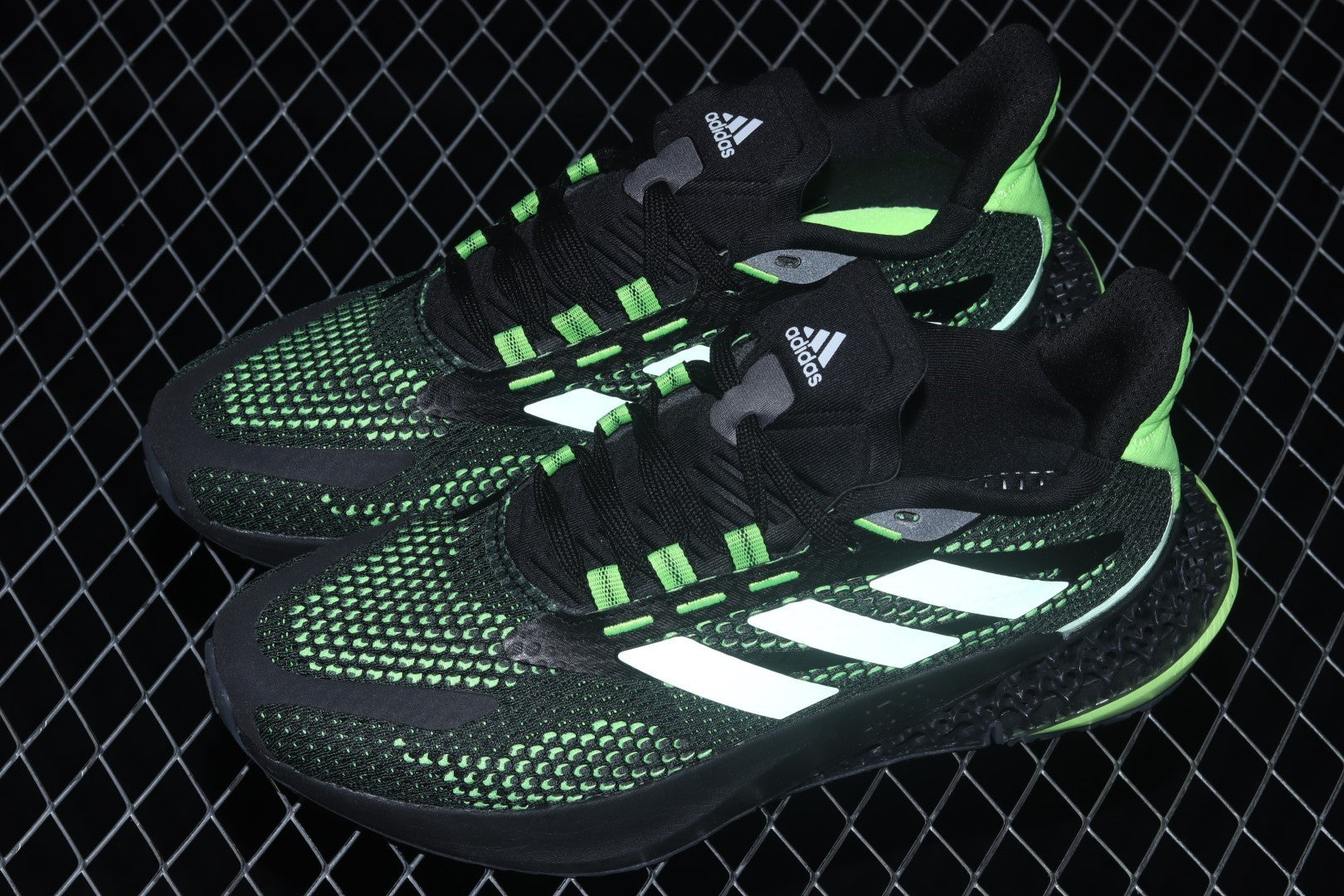 adidasUnisex 4DFWD Pulse - Core Black /Signal Green