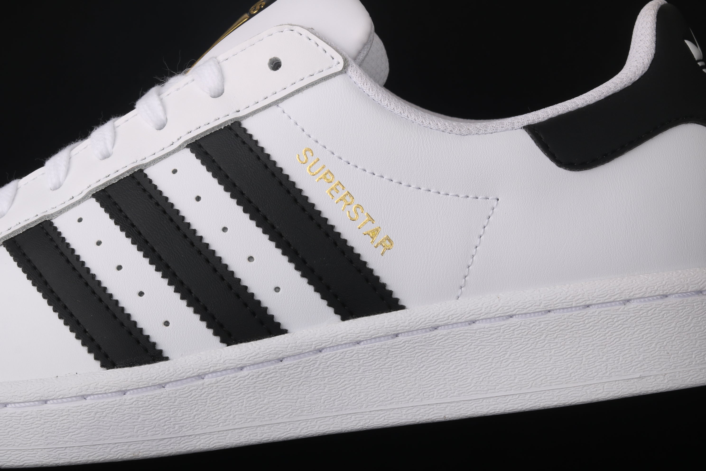 adidasUnisex Superstar - White/Black