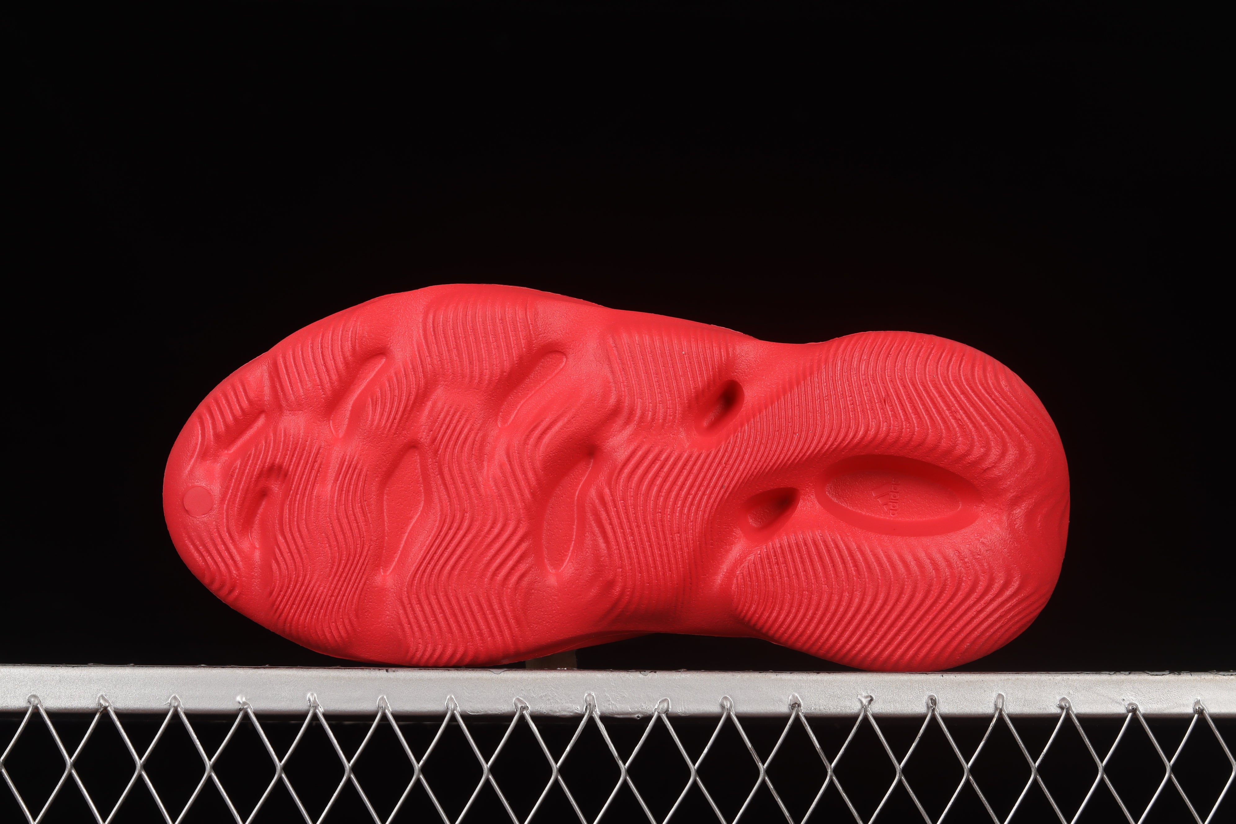 Yeezy Foam RNNR - Vermillion