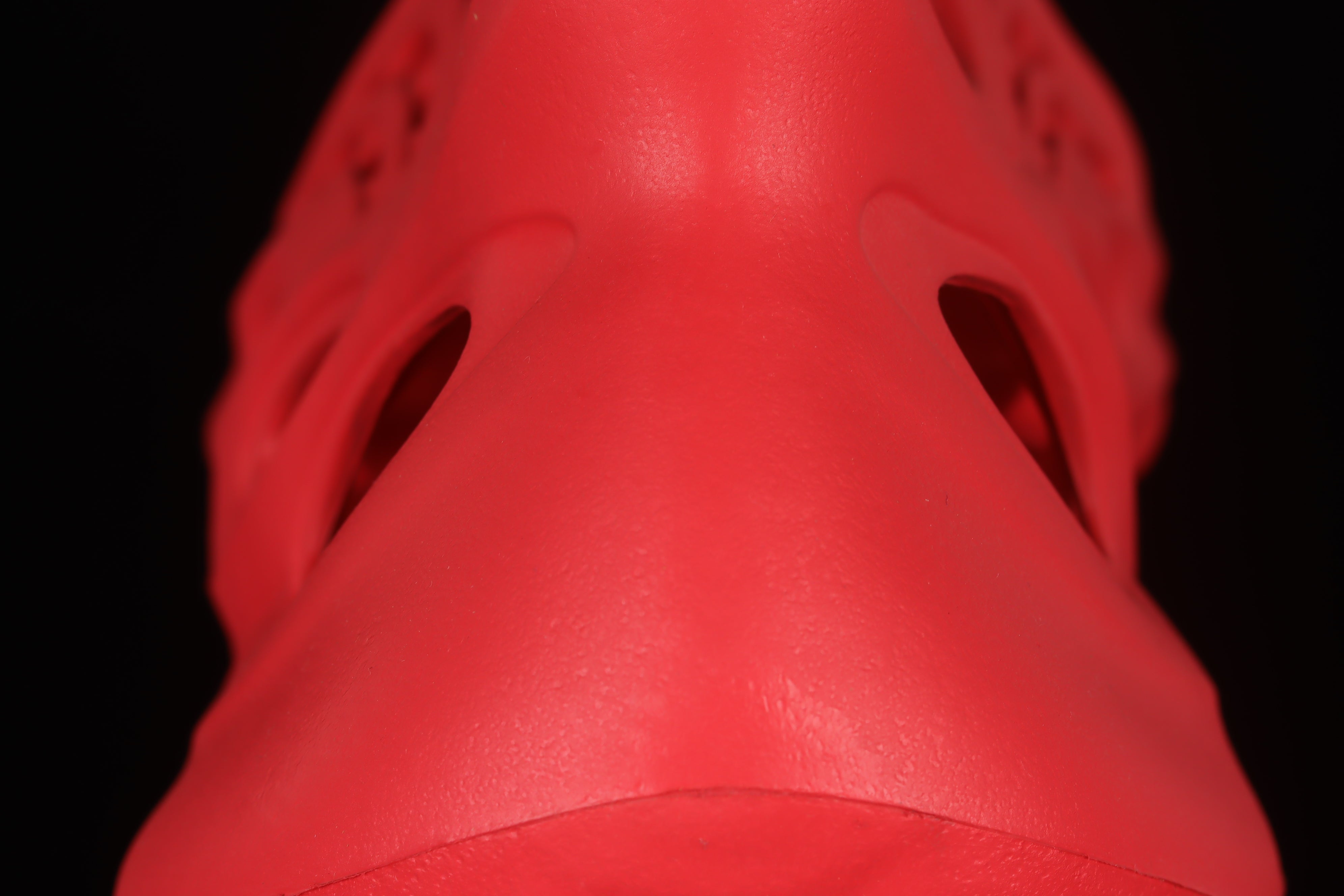 Yeezy Foam RNNR - Vermillion