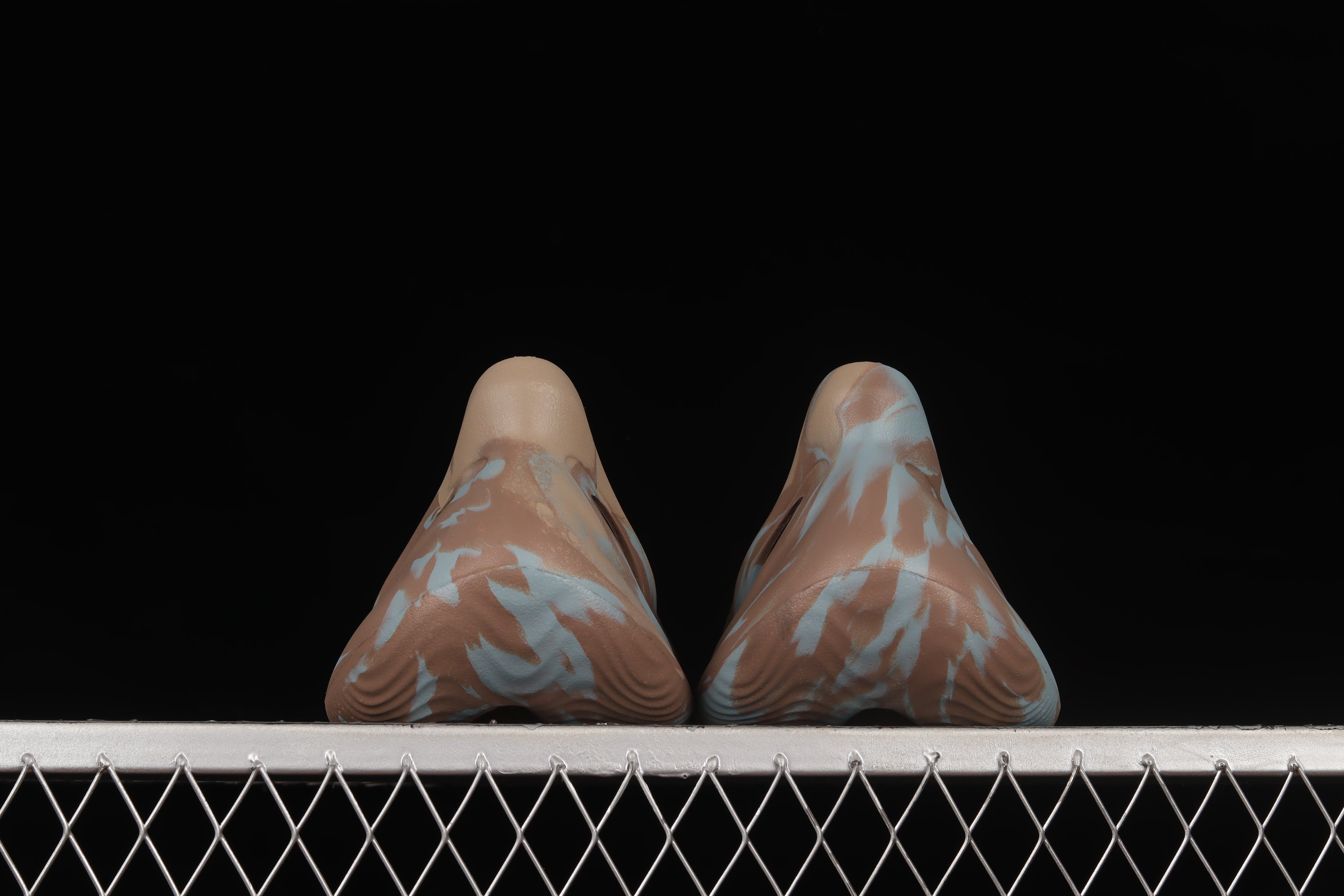 Yeezy Foam RNNR - MX Sand Grey