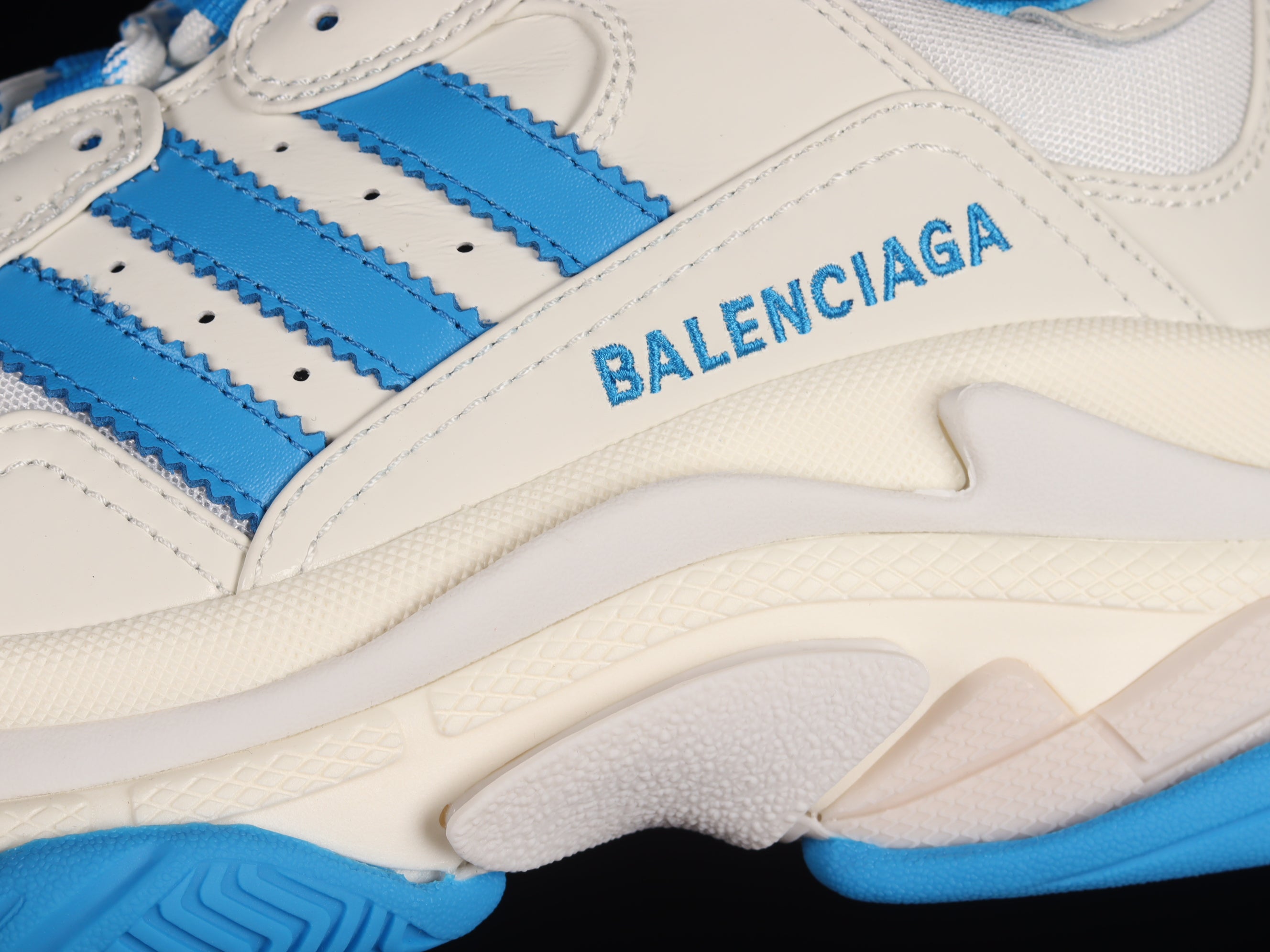 Balenciaga x adidasUnisex Triple S - White/Blue