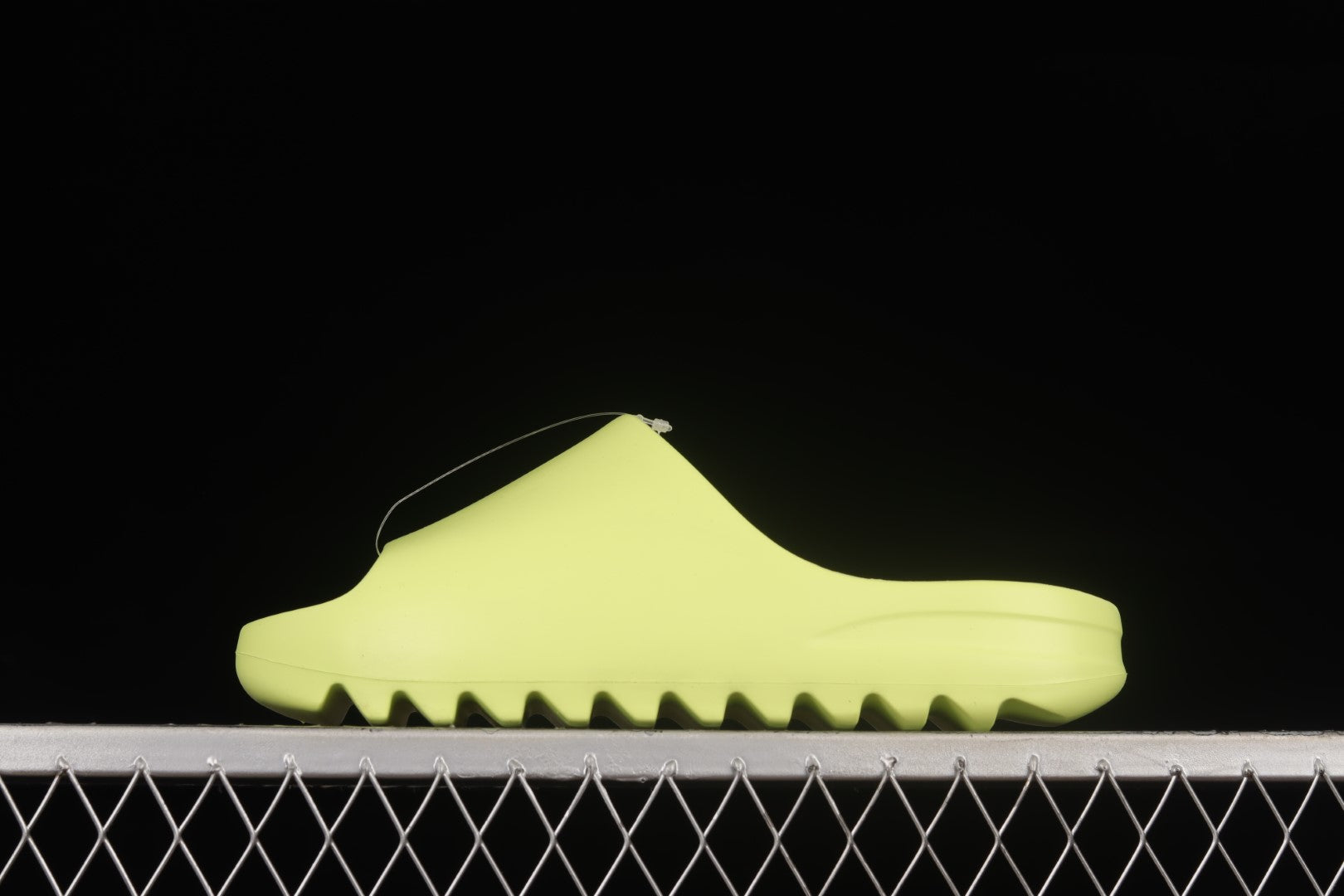 adidasUnisex Yeezy Slide - Glow Green