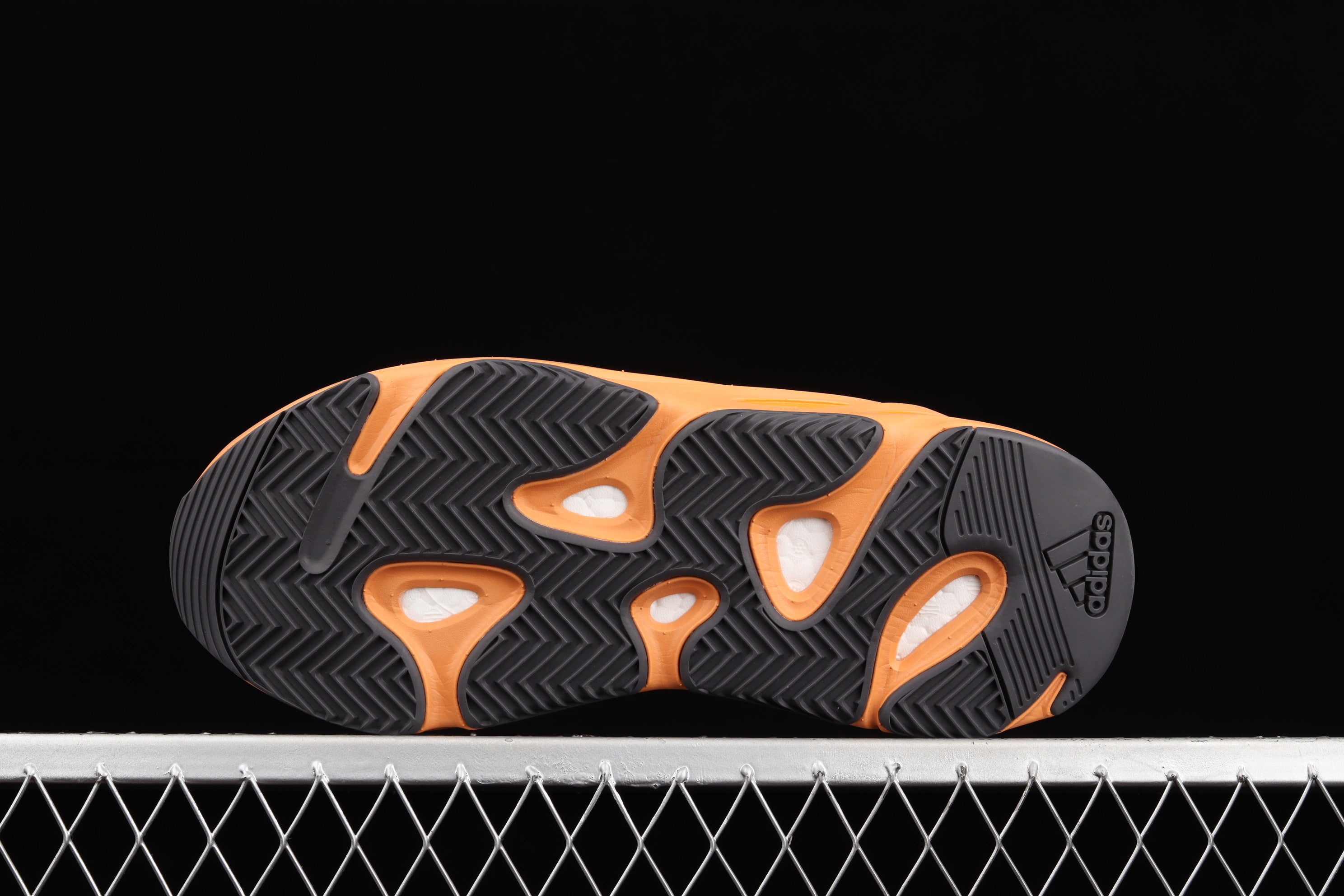 adidasUnisex Yeezy Boost 700 - Enflame Amber