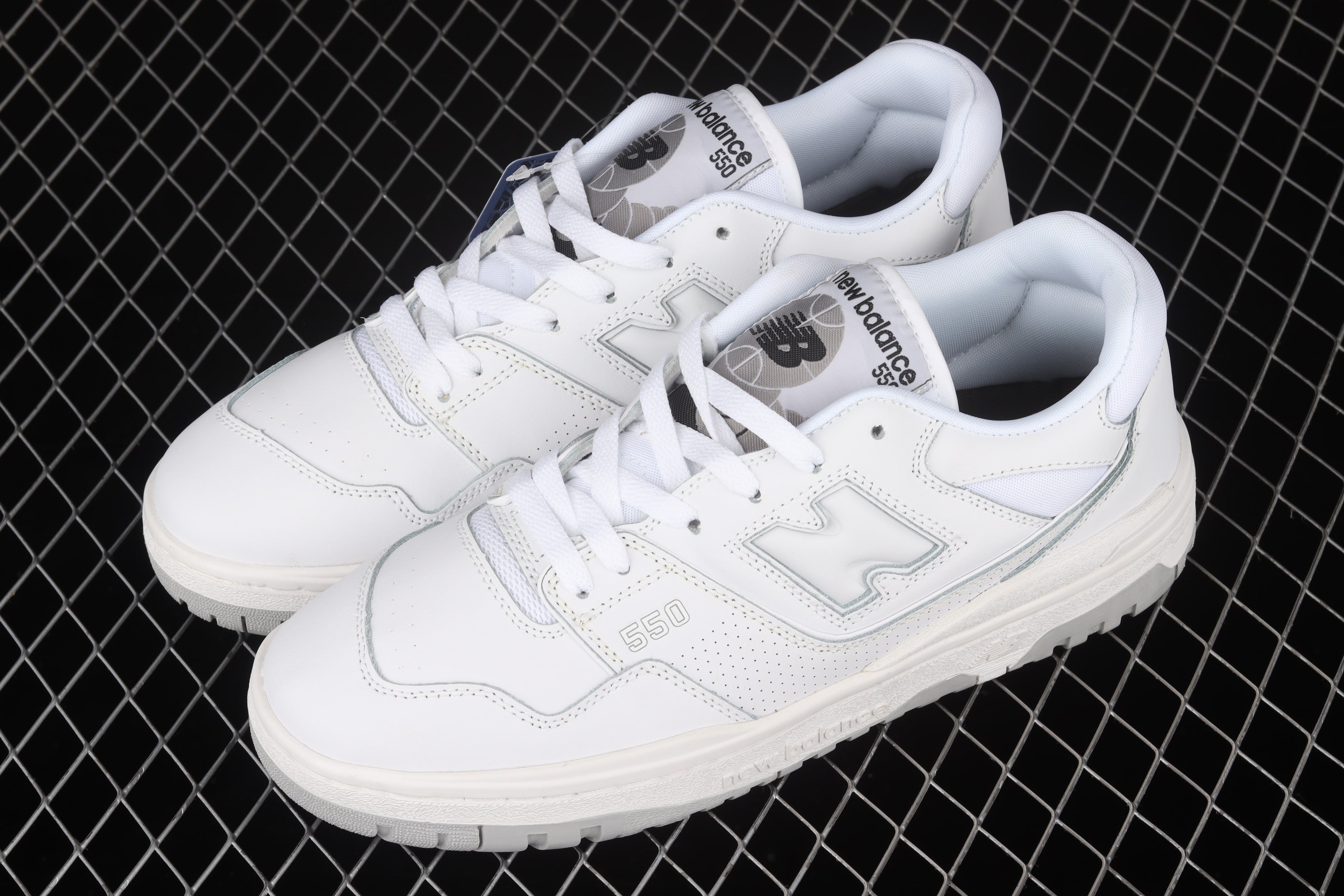 New Balance 550 - White/Grey