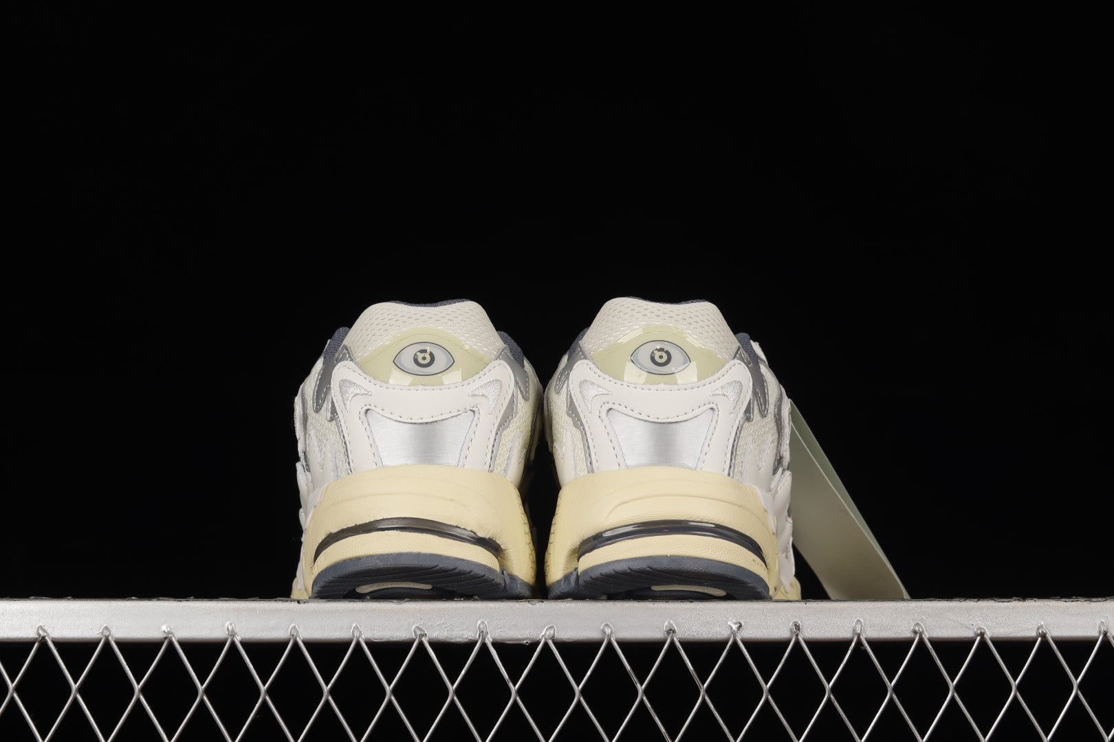 adidasUnisex Response CL Bad Bunny - White